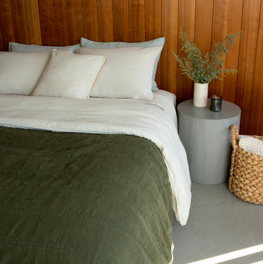 Horizon Quilt in Moss Green