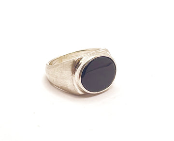 Sonja Fries | Sterling Silver & Black Onyx smooth signet ring
