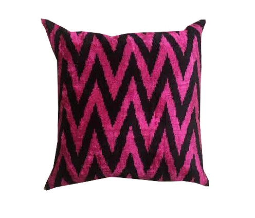 VELVET PILLOW | MOTIF IN PINK/BLACK | 21" x 21"