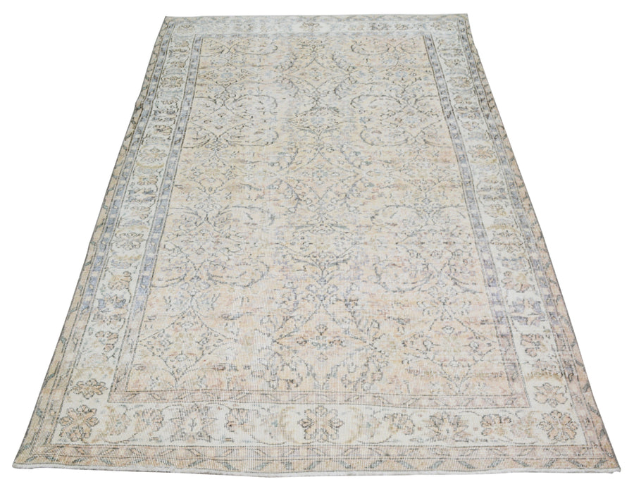 Vintage Turkish Whitewash rug 5'5