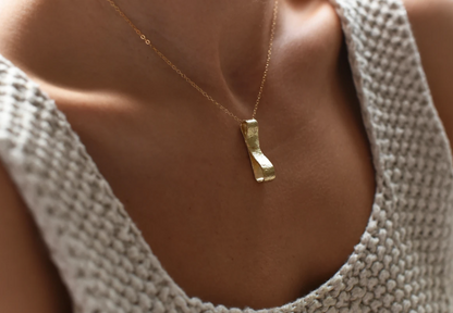 8.6.4 | Organic Ribbon Necklace
