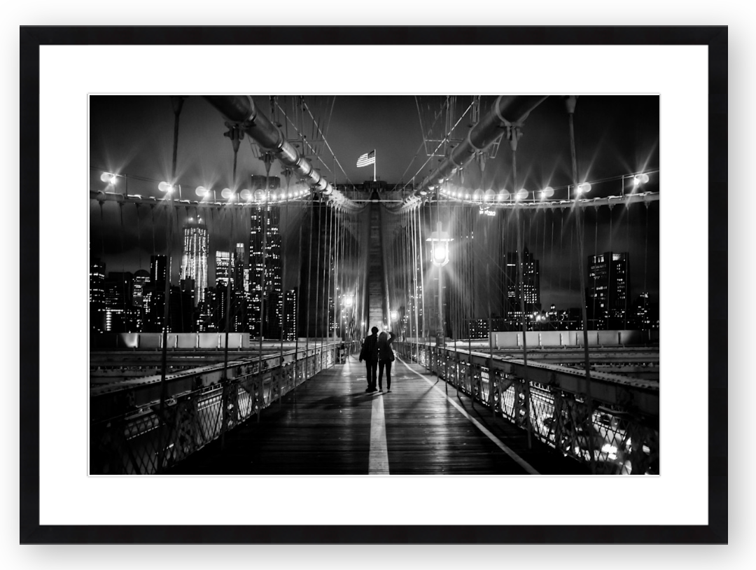 Brooklyn Bridge Couple by Stephen Pile