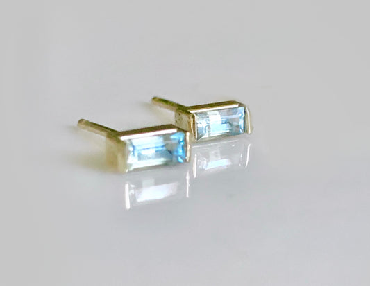 SELAH VIE FINE JEWELRY | 14K Gold and Aquamarine Baguette Studs