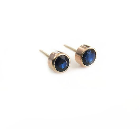 SELAH VIE FINE JEWELRY | 14K Gold and Sapphire Studs